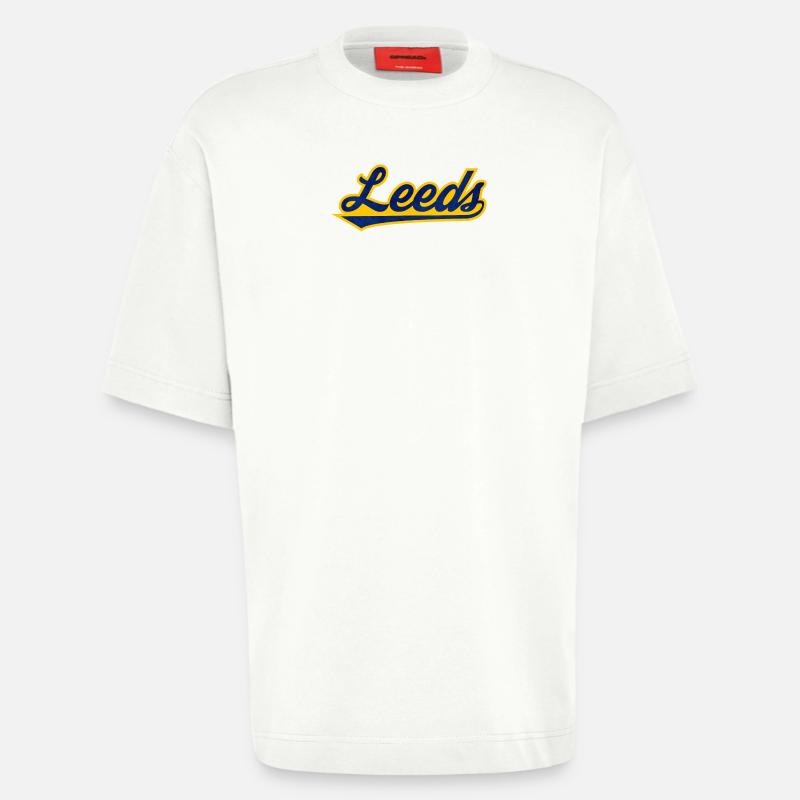 Leeds Script Logo Blau Gelb - Heavyweight T-Shirt - made by SPREAD - OFF WHITE