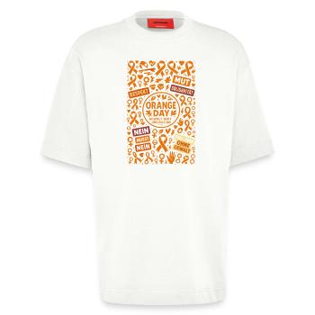 Jour d’Orange Non violent pour les femmes - T-shirt bio épais oversize fabriqué en UE - OFF WHITE - Devant - Fiona (171cm)