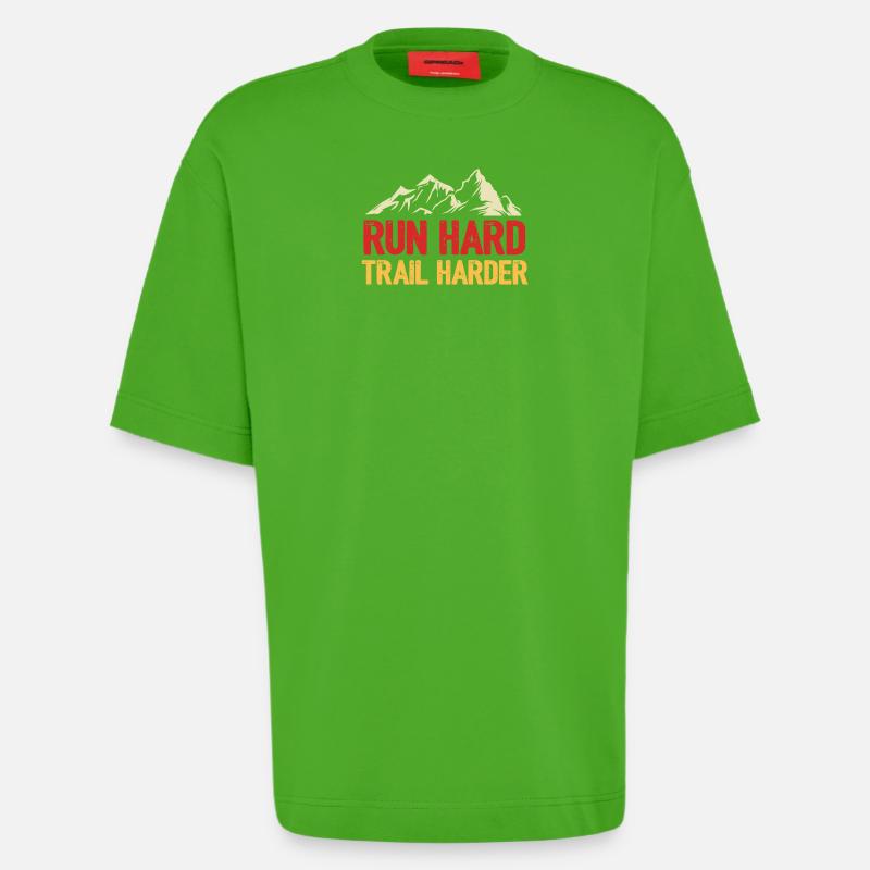 Courez fort. Trail plus difficile. - T-shirt bio épais oversize fabriqué en UE - Apple Neon