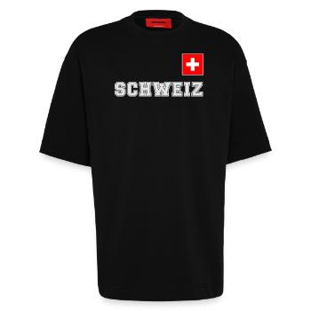 Schweiz Trikot Look - mit Fahne Flagge auf Brust - Heavyweight T-Shirt - made by SPREAD  - SOLID BLACK - Vorne - Fiona (171cm)