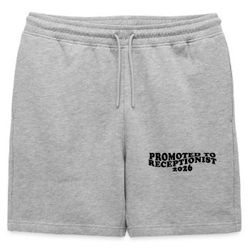 Promu réceptionniste 2026 – Humour de bureau - Short de survêtement homme premium - gris chiné - Devant - AI Model Male 178 light (178cm)