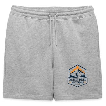 Course en sentier. Collectionner des miles, pas des choses - Short de survêtement homme premium - gris chiné - Devant - AI Model Male 178 light (178cm)