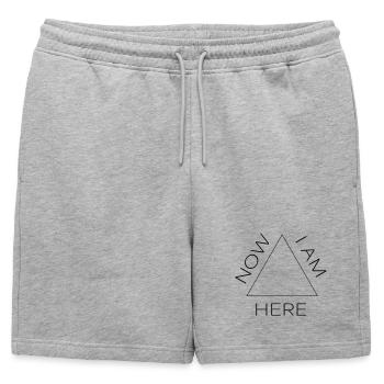 now i am here #2 - Männer Premium Organic Sweatshorts - Grau meliert - Vorne - AI Model Male 178 light (178cm)