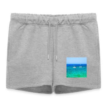 Summer Sailing - Frauen Premium Organic Sweatshorts - Grau meliert - Vorne - AI Model Female 172 light (172cm)