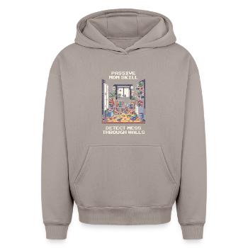 Mama-Skill: Chaos durch Wände orten | Haushalt - Oversized Heavyweight Unisex Hoodie - Taupe - Vorne - AI Model Female 172 light (172cm) & AI Model Male 185 light (185cm)