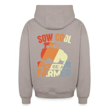 Mein Herz schlägt für Schulbusse - Oversized Heavyweight Unisex Zip Hoodie - Taupe - Hinten - AI Model Male 178 light (178cm)