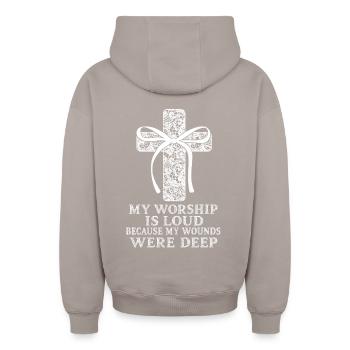 Meine Anbetung ist laut, weil meine Wunden tief waren - Oversized Heavyweight Unisex Zip Hoodie - Taupe - Hinten - AI Model Male 178 light (178cm)