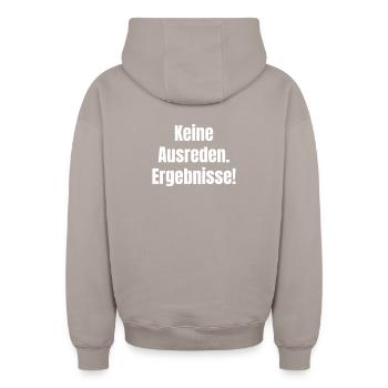 Keine Ausreden. Ergebnisse! - Oversized Heavyweight Unisex Zip Hoodie - Taupe - Hinten - AI Model Male 178 light (178cm)