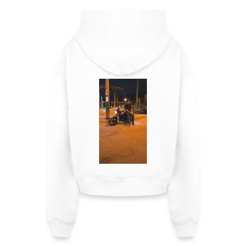 Roulade nocturne sur moto urbaine - Sweat à capuche cropped oversize femme SPREAD - blanc - Dos - AI Model Female 172 light (172cm)