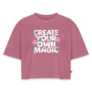 Erschaffe deine eigene Magie - Frauen Premium Oversized Bio Cropped T-Shirt - Mauve - Vorne - AI Model Female 172 dark (172cm)