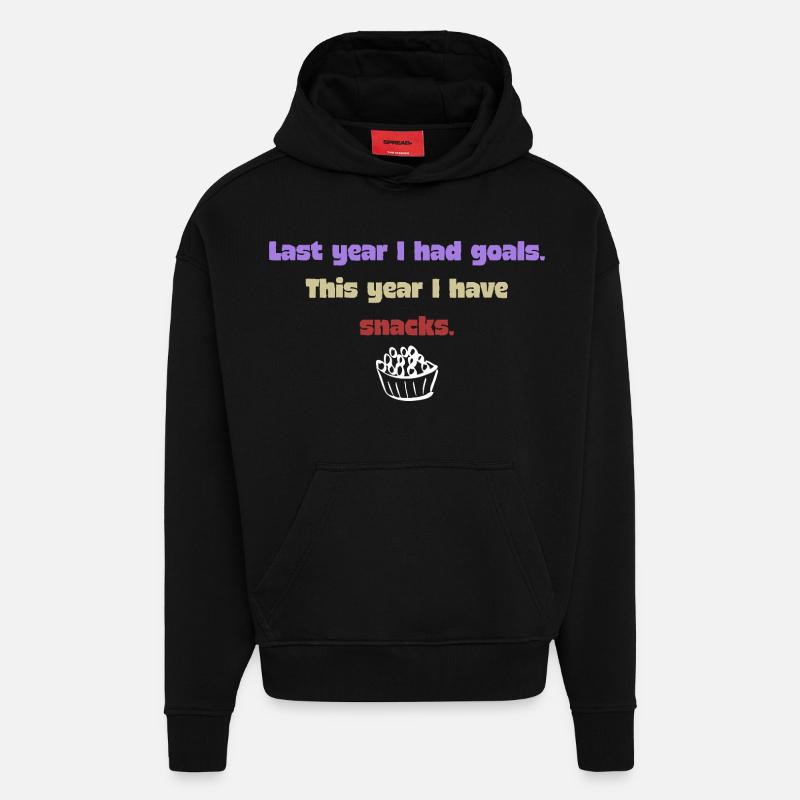 Lustiger Neujahrsspruch - Snack - Hoodie- made by SPREAD  - SOLID BLACK