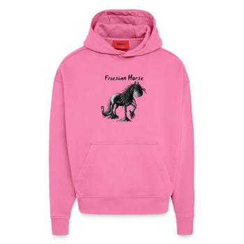 Fröhlicher Friese - Pferd - Hoodie- made by SPREAD  - AURA PINK - Vorne - Dylan (187cm)