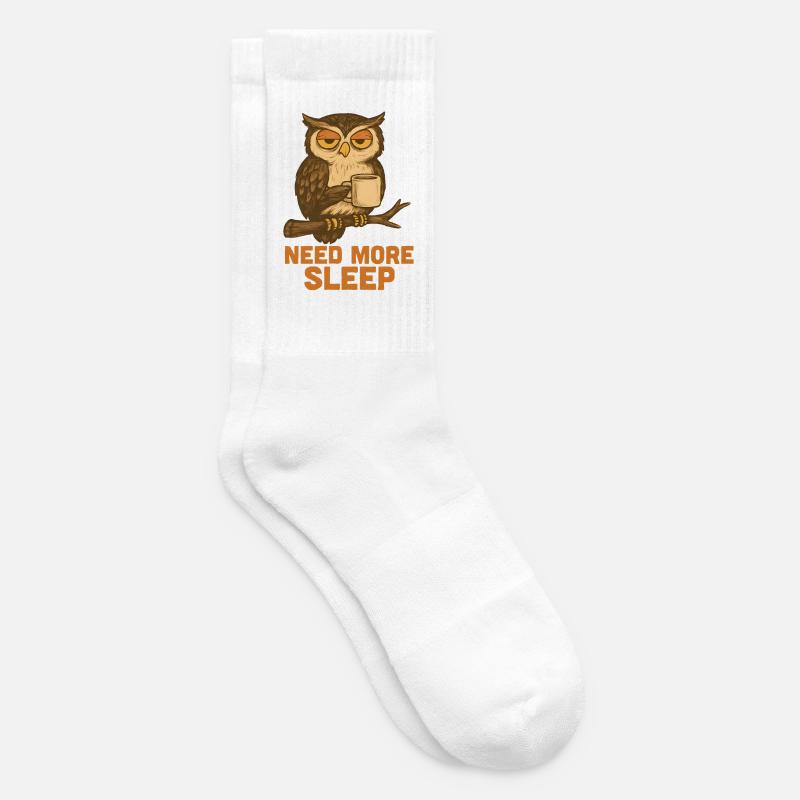  Need More Sleep – Lustige Eule - Tennissocken - Weiß