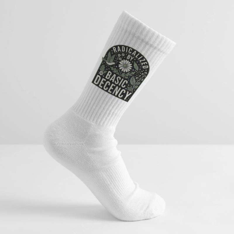Radicalized by Basic Decency Statement Shirt Tennissocken