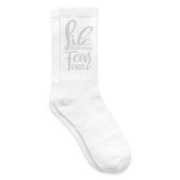 La vie commence là où la peur s’arrête Citation motivationnelle Logo - Chaussettes de tennis - blanc - Droite