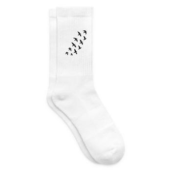Volée d’oiseaux silhouette sur fond noir - Chaussettes de tennis - blanc - Droite