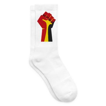 Le poing levé (rouge, jaune, noir) - Chaussettes de tennis - blanc - Droite