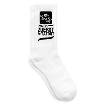Zuerst am Tatort Polizei Kripo Geschenk Spruch - Tennissocken - Weiß - Rechts