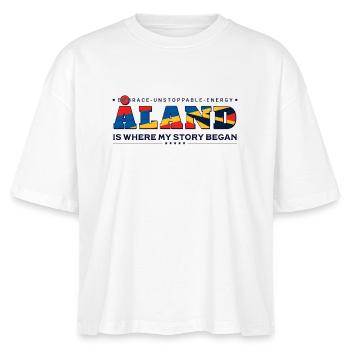 Aeland, wo meine Geschichte begann, Nordisches Erbe - Stanley/Stella Frauen Boxy Bio-T-Shirt Nova - Weiß - Vorne - Anna (173cm)