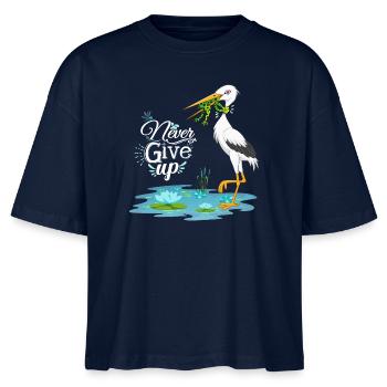 Never Give Up 🐸 Niemals aufgeben Frosch vs Storch - Stanley/Stella Frauen Boxy Bio-T-Shirt Nova - Navy - Vorne - Anna (173cm)