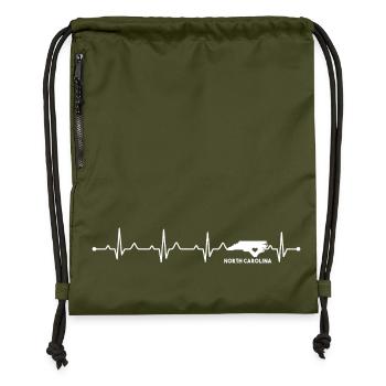 North Carolina State Pride Heart Lokale Liebe - Turnbeutel aus Recycling-Material - military Green - Vorne