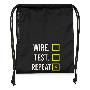 Apprenti électricien, étudiant dans le métier d’électricien - Sac à cordon en polyester recyclé - military green - Devant