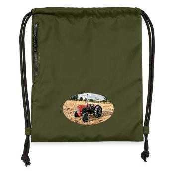 Roter Vintage-Traktor auf Feld - Turnbeutel aus Recycling-Material - military Green - Vorne