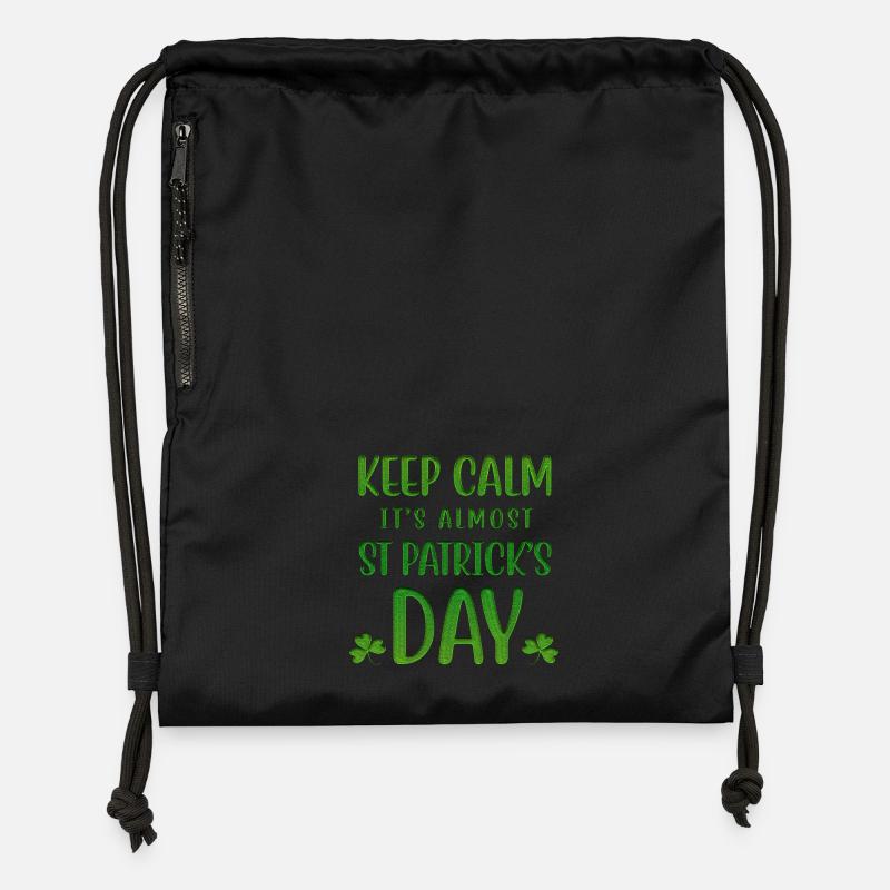 Keep Calm is Almost St Patrick's Day - Sac à cordon en polyester recyclé - noir