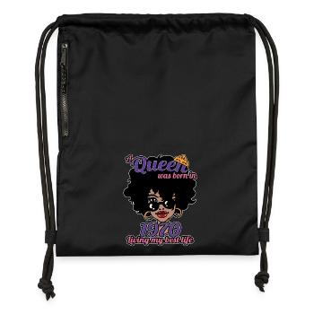 A Queen Was Born In 1970 - 52 Years Old Birthday - Gymsac made from recycled material - military green - Front