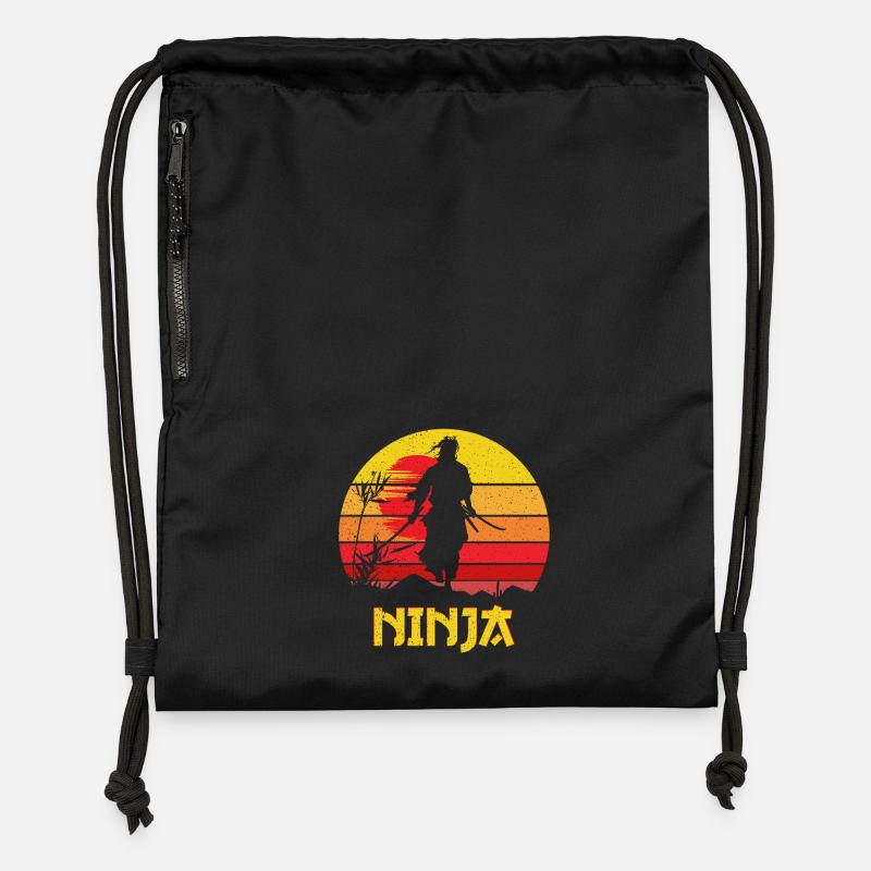 Ninja Guerrier de l’Ombre du Coucher de Soleil - Sac à cordon en polyester recyclé - noir