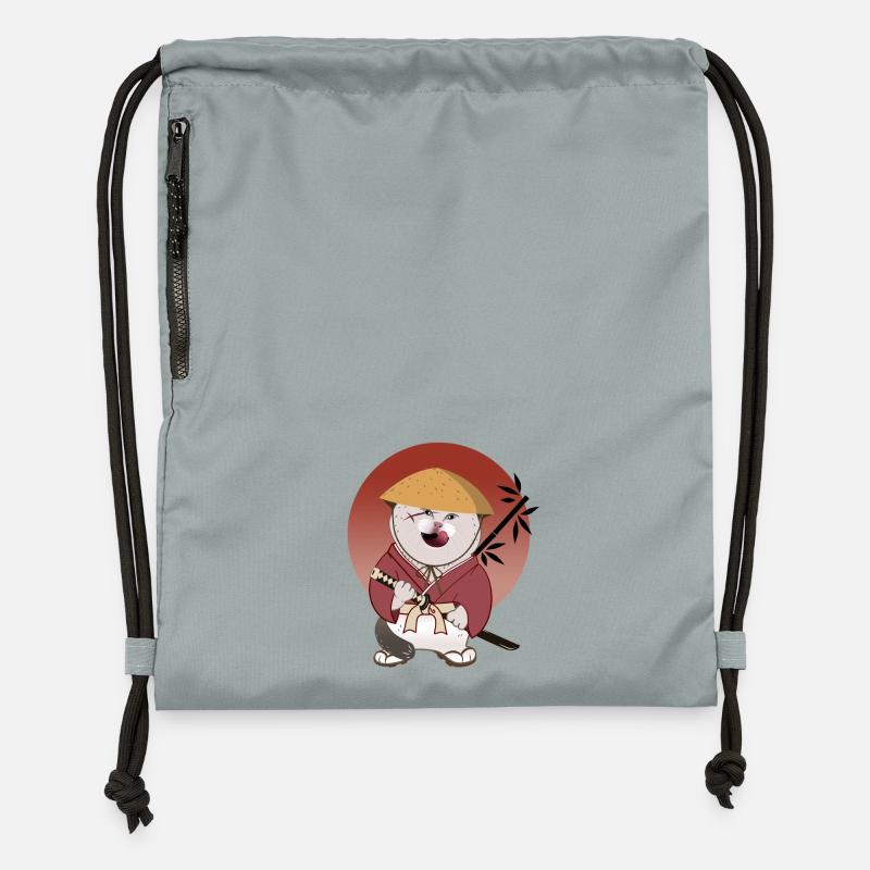 Chat Batosai avec chapeau de paille et cicatrice - Sac à cordon en polyester recyclé - gris fer délavé