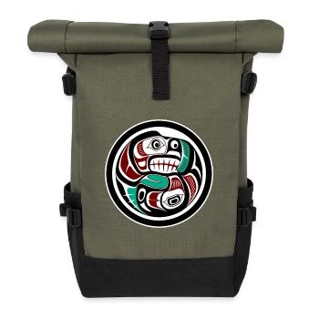 Northwest Pacific coast Otter chasing Salmon - Rolltop Rucksack - Olive/Schwarz - Vorne