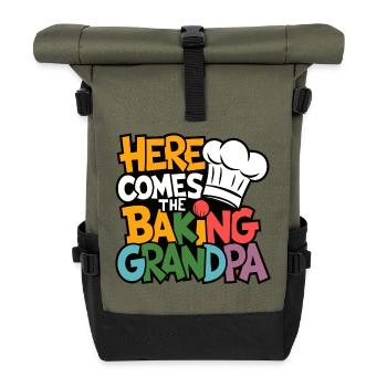 Hier kommt der backende Opa lustiger Bäckerspruch - Rolltop Rucksack - Olive/Schwarz - Vorne