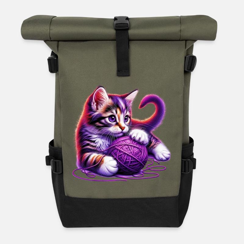 Katze spielt mit einem Wollknäuel - Rolltop Rucksack - Olive/Schwarz
