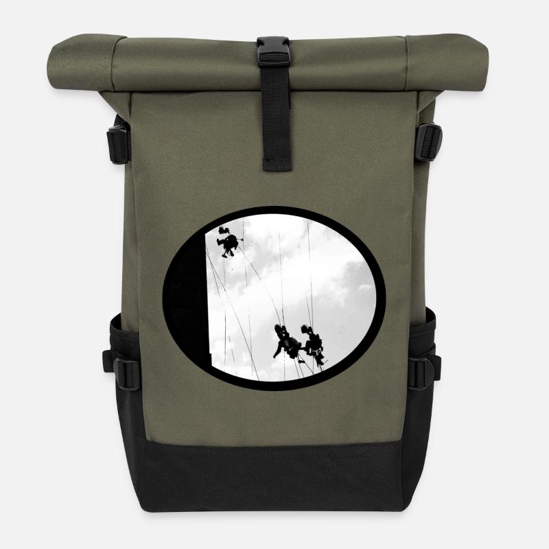 Fensterputzer in luftiger Höhe - Rolltop Rucksack - Olive/Schwarz