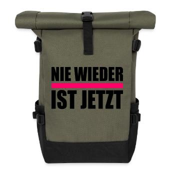 Nie wieder ist jetzt - Rolltop Rucksack - Olive/Schwarz - Vorne