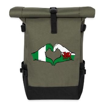 Nigeria Wales Flagge Hände Herzform - Rolltop Rucksack - Olive/Schwarz - Vorne