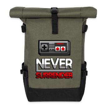 NEVER SURRENDER (Rot) + NES Controller - Gaming - Rolltop Rucksack - Olive/Schwarz - Vorne