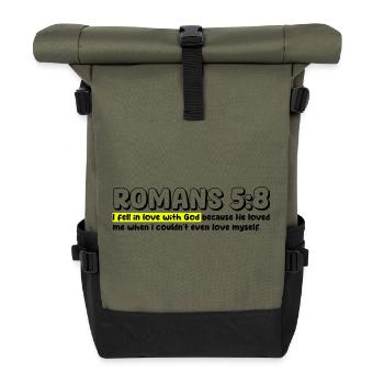 Römer 5:8 | Bibelzitat - Rolltop Rucksack - Olive/Schwarz - Vorne
