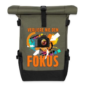 Verliere nie den Fokus - Rolltop Rucksack - Olive/Schwarz - Vorne