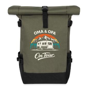 Oma & Opa On Tour Camping Shirt Wohnwagen - Rolltop Rucksack - Olive/Schwarz - Vorne