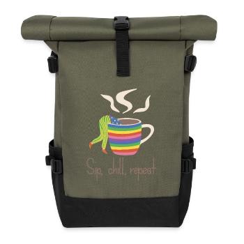 Sip, chill, repead - Regenbogen-Kaffee-Liebhaber - Rolltop Rucksack - Olive/Schwarz - Vorne