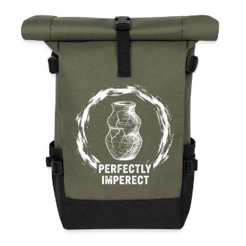 Perfectly Imperfect Vase - Rolltop Rucksack - Olive/Schwarz - Vorne