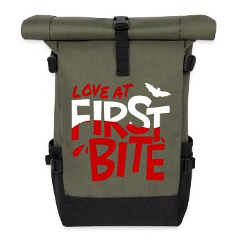 Liebe auf den ersten Biss - Rolltop Rucksack - Olive/Schwarz - Vorne