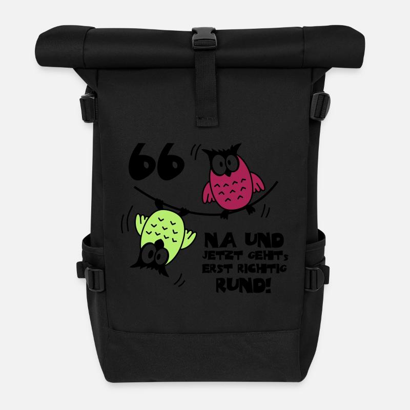 66. Geburtstag - Eulen "na und" - Rolltop Rucksack - Schwarz