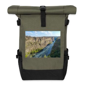 Schlucht in der Nähe der Victoriafälle in Simbabwe - Rolltop Rucksack - Olive/Schwarz - Vorne