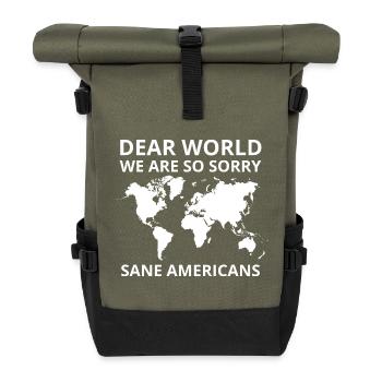 Liebe Welt, es tut uns so leid Protestgrafik - Rolltop Rucksack - Olive/Schwarz - Vorne