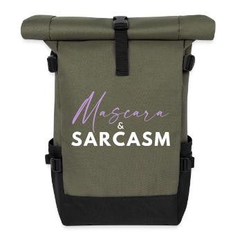 Mascara & Sarkasmus – Hot Girl Energy Lustiges Zitat -W - Rolltop Rucksack - Olive/Schwarz - Vorne