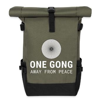 One Gong Away From Peace | Gong Humor - Rolltop Rucksack - Olive/Schwarz - Vorne