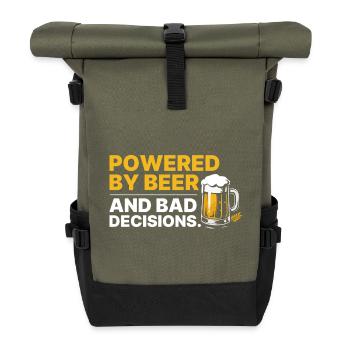 Powered by Beer & Bad Decisions – Lustiges Shirt - Rolltop Rucksack - Olive/Schwarz - Vorne